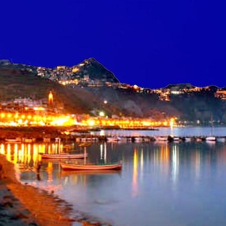 Roberto House Beach - Taormina Mare Giardini Naxos Exteriér fotografie