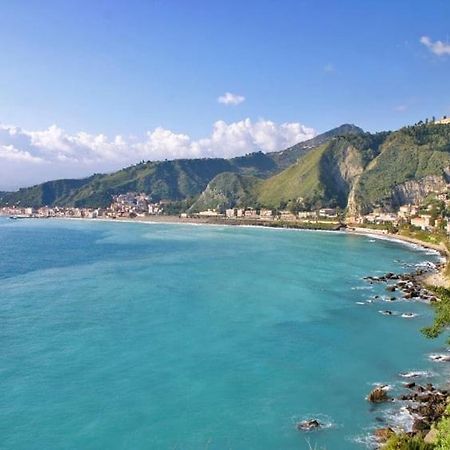 Roberto House Beach - Taormina Mare Giardini Naxos Exteriér fotografie